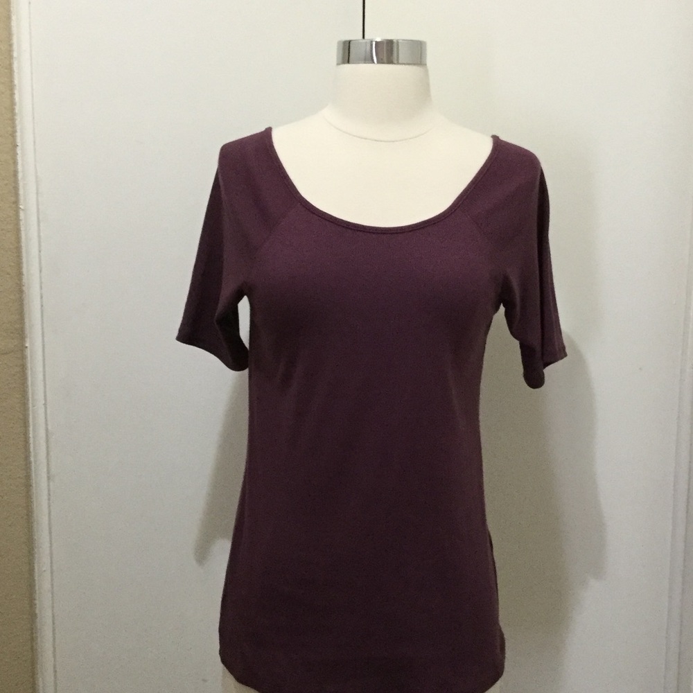 Anthropologie Plum Tee Shirt Size Small